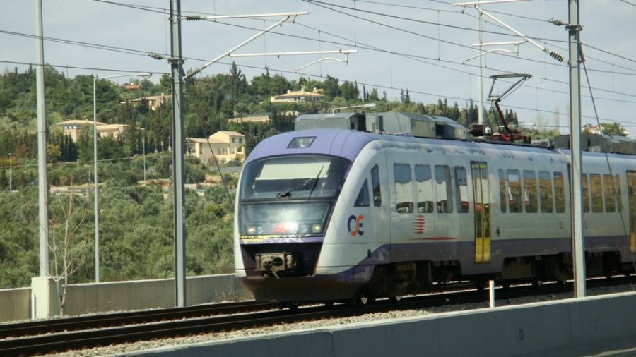 Μετ' εμποδίων η επανεκκίνηση των τρένων - Δεν ξεκίνησαν τα δρομολόγια του προαστιακού για Κιάτο