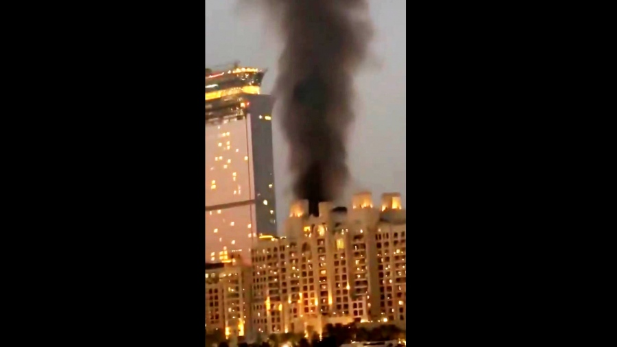 Χάος στο Ντουμπάι από ιρανικά αντίποινα - Έβρεξε πυρ στα Εμιράτα (photos + vid)
