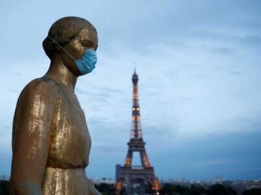 Γαλλία: Σε υψηλό ενός μήνα οι νοσηλείες - Σε διαρκή άνοδο κρούσματα και θάνατοι