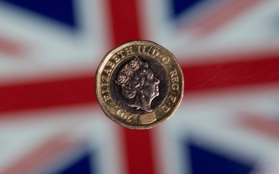 Οικονομικό χάος στη Μεγάλη Βρετανία – Σε περιδίνηση η στερλίνα, κάτω από 1,10 δολ. για πρώτη φορά από το 1985