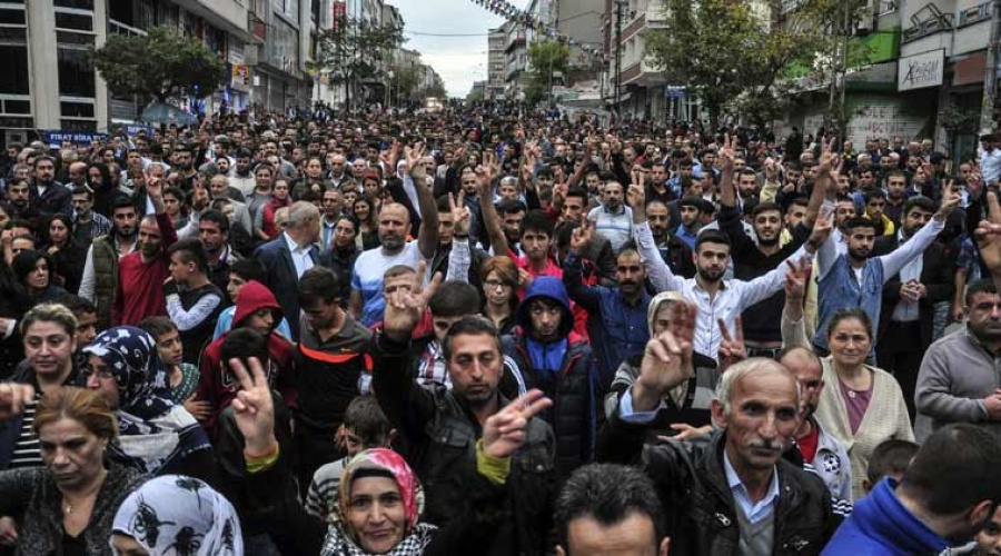 Ογκώδης διαδήλωση στην Κωνσταντινούπολη για τη μεγάλη αύξηση τιμών σε βασικά προϊόντα