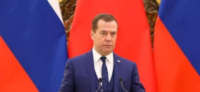 Mevdedev:  Η Ρωσία θα πλήξει με πυρηνικά την Ουκρανία, εάν οι ΗΠΑ σχεδιάσουν τη μεταφορά πυρηνικών όπλων