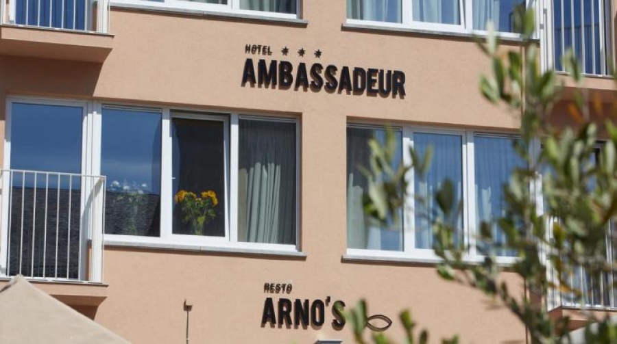 Υπ. Εργασίας: Δημόσιος πλειοδοτικός διαγωνισμός για την εκμίσθωση του ξενοδοχείου Ambassadeur