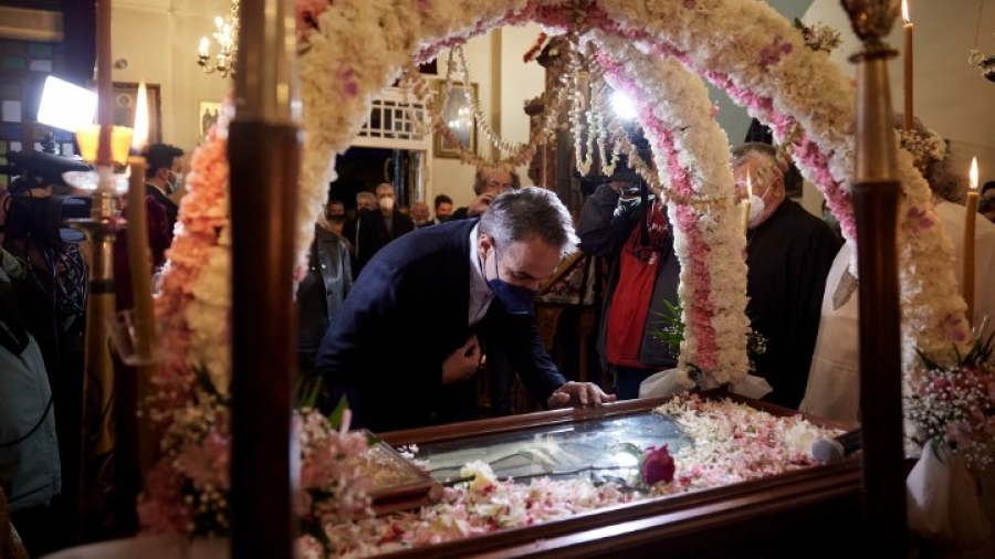 Στον Άγιο Νικόλαο Χαλέπας παρακολούθησε την Ακολουθία του Επιταφίου ο Κυριάκος Μητσοτάκης