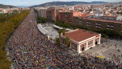 Μεγάλες διαδηλώσεις στη Βαρκελώνη - Έκλεισε η Σαγράδα Φαμίλια - Μήνυμα Sanchez