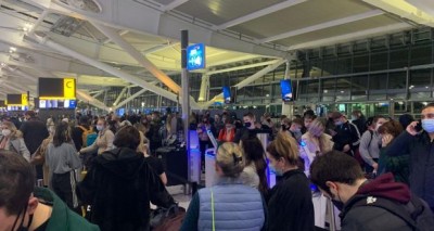Εικόνες χάους στο αεροδρόμιο Χίθροου - Εγκλωβισμένοι επιβάτες
