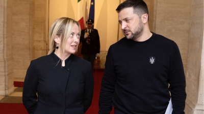 Η Δύση κουράστηκε να στηρίζει τον Zelensky, αλλά η Meloni θέλει να αποδείξει το αντίθετο