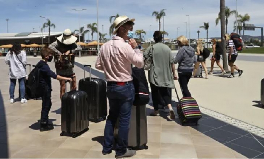 Χάος στον τουρισμό - Βρετανοί τουρίστες εγκαταλείπουν την Πορτογαλία, έως 1.000 δολ. τα εισιτήρια - Ανησυχία στην Ελλάδα