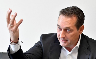 Αυστρία: Το μεταναστευτικό ισοδυναμεί με «ανεπιθύμητη ανταλλαγή πληθυσμών», λέει ο αντικαγκελάριος Strache