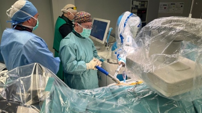 Πρώτη εφαρμογή ολικής αρθροπλαστικής ισχίου με το ρομποτικό σύστημα Rosa στο Metropolitan General