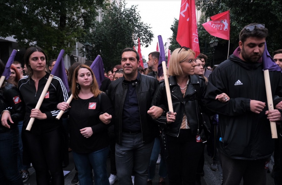 Πολυτεχνείο 2019: Διαδηλώσεις με εντάσεις στο μπλόκο του ΣΥΡΙΖΑ αλλά χωρίς έκτροπα - Εκκαθαρίσεις της αστυνομίας στα Εξάρχεια με 28 συλλήψεις