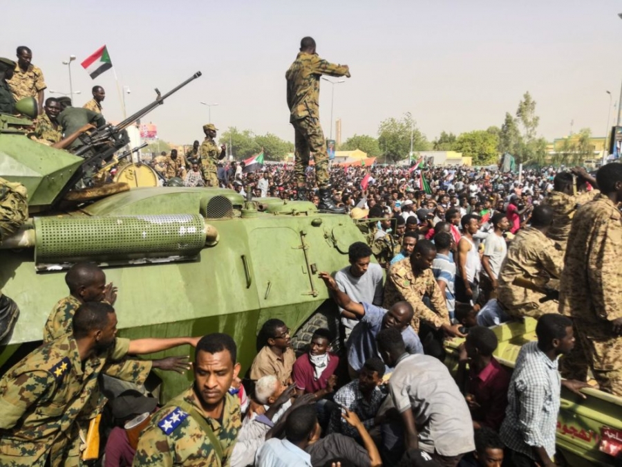 Στρατιωτικό πραξικόπημα στο Σουδάν – Υπό κράτηση πρωθυπουργός και υπουργοί
