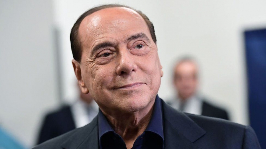 Ο Silvio Berlusconi αθωώθηκε της κατηγορίας για δωροδοκία με στόχο την ψευδομαρτυρία