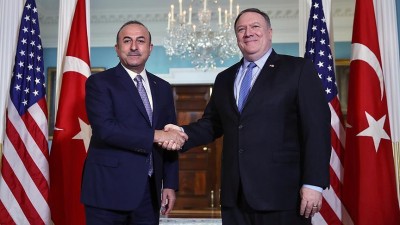 Pompeo σε Cavusoglu: Επείγουσα ανάγκη να μειωθούν οι εντάσεις  στην Ανατολική Μεσόγειο