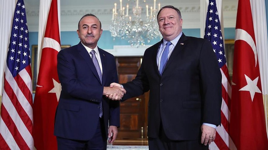 Pompeo σε Cavusoglu: Επείγουσα ανάγκη να μειωθούν οι εντάσεις  στην Ανατολική Μεσόγειο