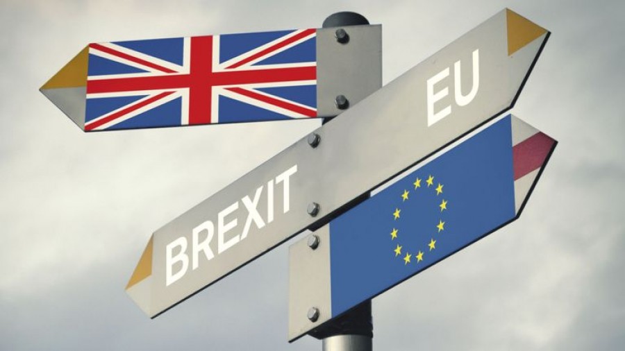 Brexit: Παρτίδα πινγκ πονγκ θυμίζουν οι συνομιλίες Λονδίνου και Βρυξέλλών για τη συμφωνία