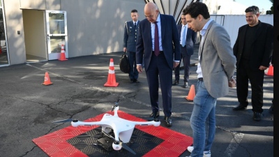 Στις ΗΠΑ ο Δένδιας - Στις εγκαταστάσεις κατασκευής drones της εταιρείας Matternet