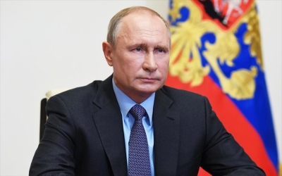 Ο πρόεδρος Putin αποδίδει τιμητικό τίτλο για τον «ηρωισμό» της Ταξιαρχίας που επιχείρησε στην πόλη Bucha