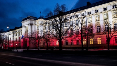 Ακραία ανάφλεξη ή νέο φιάσκο... - Κτίρια της Πολωνικής κυβέρνησης... στόχος επίθεσης με drones - Συνελήφθησαν 2 Λευκορώσοι