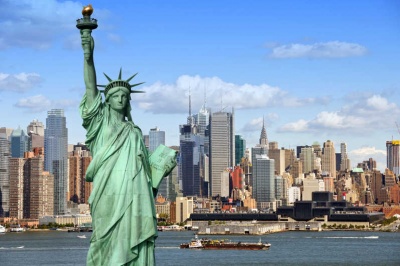 Σε κατάσταση έκτακτης ανάγκης η Νέα Υόρκη για τον κορωνοϊό λόγω πολλών κρουσμάτων