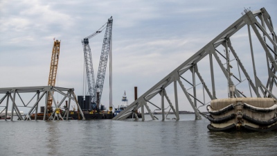 ΗΠΑ - Βαλτιμόρη: Δημιουργείται προσωρινός θαλάσσιος διάδρομος διαμέσου των ερειπίων της γέφυρας