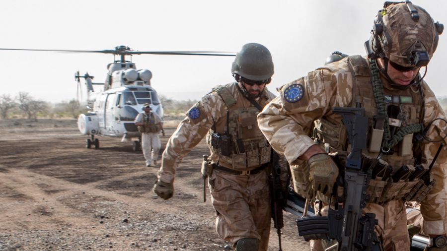 Πολεμικό αμόκ - Οι Πολωνοί θέλουν να δημιουργηθεί μια «Ευρωπαϊκή Λεγεώνα»