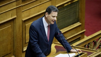 Σκυλακάκης κατά ΣΥΡΙΖΑ: Καταγγέλλει εικονικές επενδύσεις και κάλπικη λογιστική