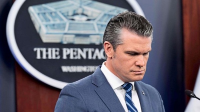 Ρωσικό καρφί στον αμήχανο υπουργό Πολέμου των ΗΠΑ: Λες τον πόλεμο με το Ιράν άδικο, επειδή απλά τον έχασες