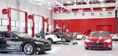 Tesla: Διάγνωση και επιτόπου παραγγελία για ανταλλακτικά!