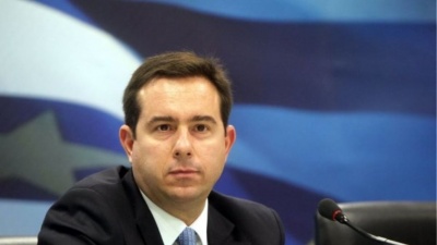 «Στον αέρα» η παραμονή του Ν. Μηταράκη στην κυβέρνηση μετά τη «γκάφα» της τιτλοποίησης χρεών 12 δισ. στα ασφαλιστικά Ταμεία