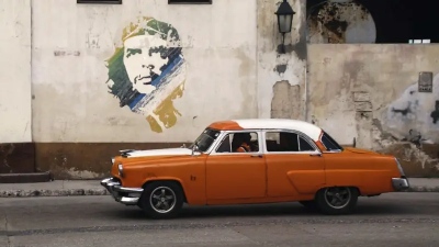 Χειρότερο από αποκλεισμό: Οι ΗΠΑ θέλουν να «σώσουν» την Κούβα πουλώντας πετρέλαιο της Βενεζουέλας σε εξωφρενικές τιμές