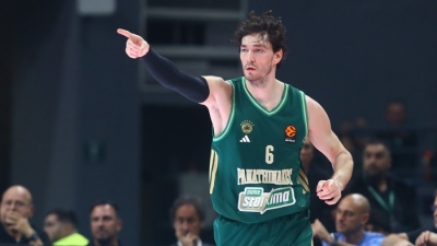 «Πράσινη» καταιγίδα στο τέταρτο δεκάλεπτο: Ο Παναθηναϊκός κέρδισε τη Μακάμπι και επέστρεψε στις νίκες!