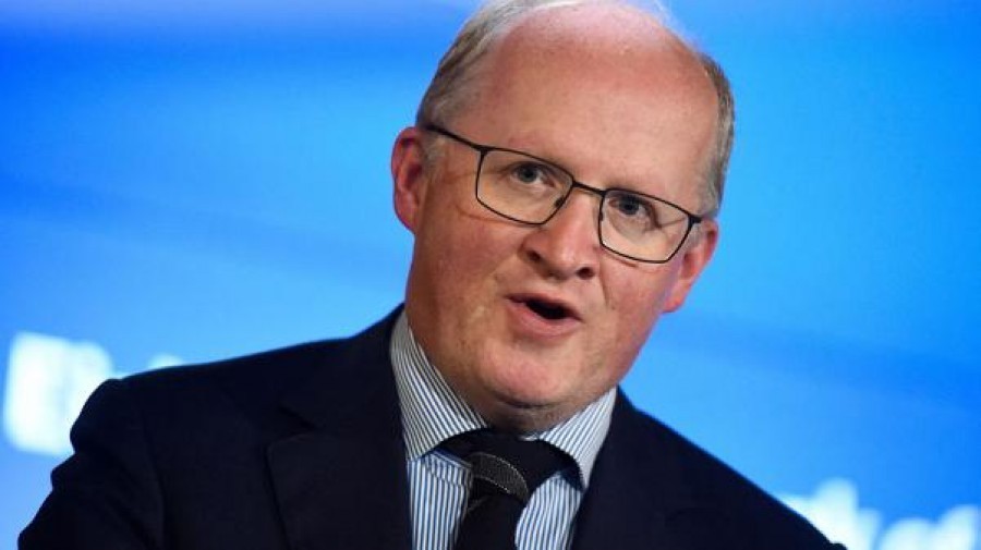 Lane (ΕΚΤ): Θα συνεχίσω τις τηλεφωνικές κλήσεις σε τράπεζες και επενδυτές…