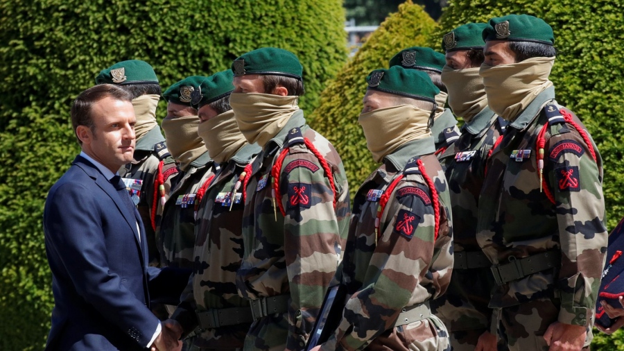 Πολεμοκάπηλος Macron: Αξιωματικοί του ΝΑΤΟ έφτασαν στην Ουκρανία – Η Γαλλία θα στείλει ειδικές δυνάμεις ενάντια στη Ρωσία