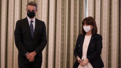 Ορκίστηκαν τα νέα μέλη της κυβέρνησης στη σκιά του φιάσκου με Αποστολάκη