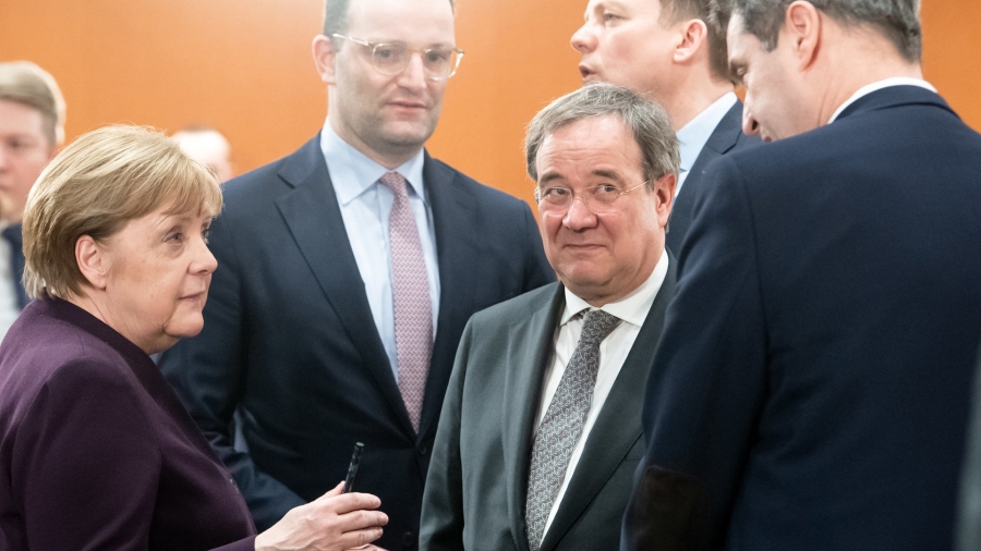 Γερμανία: Η καγκελάριος Angela Merkel δεν ψήφισε υπέρ του πρόεδρου του κόμματός της Armin Laschet