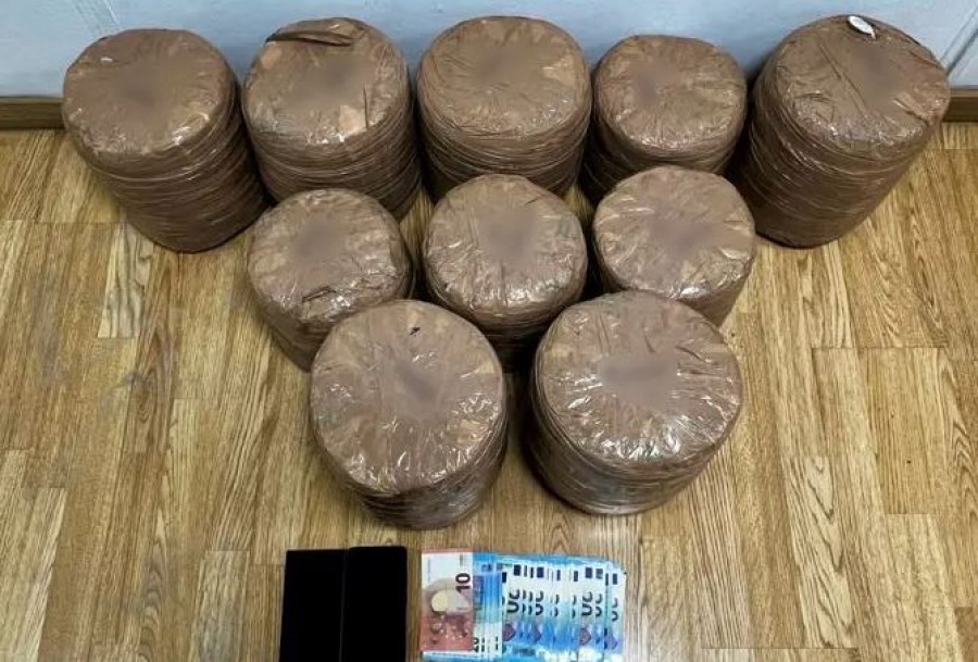 Χαϊδάρι: Επεισοδιακή σύλληψη 42χρονου που μετέφερε κιλά κάνναβης – Παραβίασε τον μισό ΚΟΚ, χτύπησε αστυνομικούς