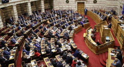 Βουλή: Υπερψηφίστηκε το νομοσχέδιο για τον εκσυγχρονισμό των προσλήψεων στο Δημόσιο