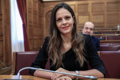 Αχτσιόγλου (ΣΥΡΙΖΑ): Η ιλαροτραγωδία «κυβέρνηση Μητσοτάκη κατά τραπεζών» δεν συγκινεί κανέναν