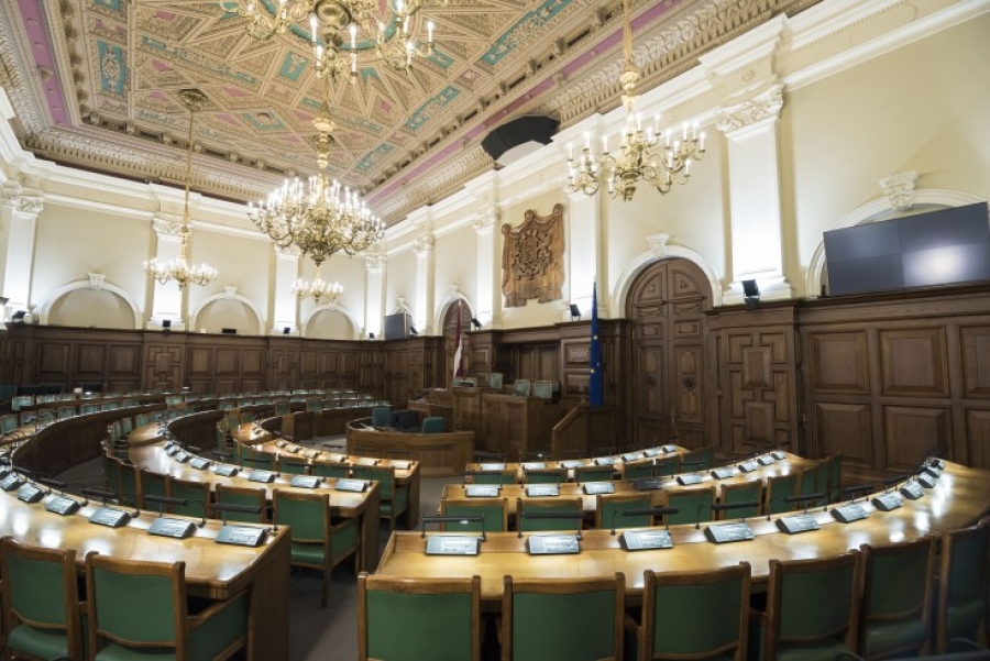 Λετονία: Χωρίς μισθό και δικαίωμα ψήφου οι βουλευτές που είναι ανεμβολίαστοι και δεν έχουν νοσήσει από Covid 19