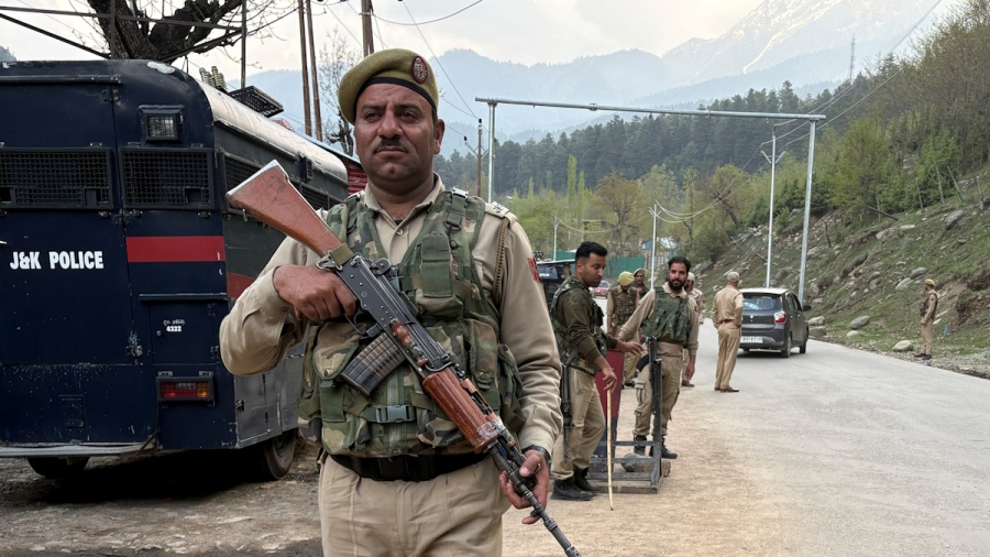 Η τρομοκρατική επίθεση τζιχαντιστών σε «ζωντανή μετάδοση» - Βίντεο με σκληρές εικόνες, απομακρύνετε τα παιδιά