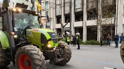 Τέλος τα τρακτέρ στο Σύνταγμα - Αποχώρησαν οι αγρότες, άνοιξαν οι δρόμοι στην Αθήνα