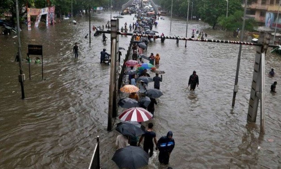 Ξεπέρασαν τους 100 οι νεκροί από τους μουσώνες στο Μπαγκλαντές