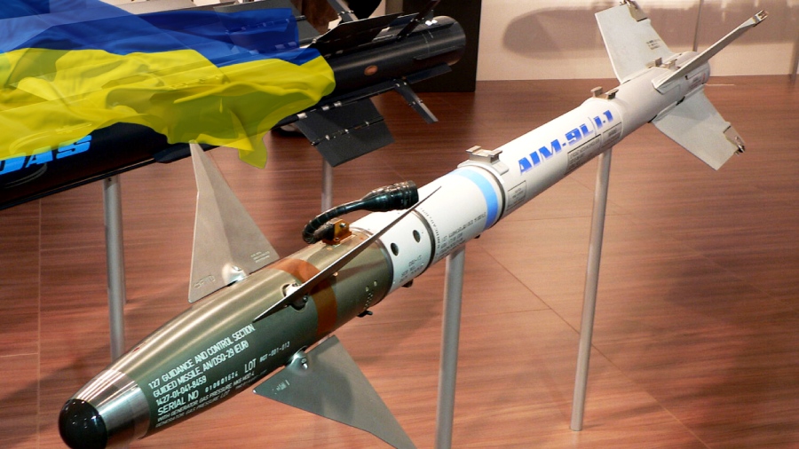 Η Γερμανία υποσχέθηκε να διαλύσει τα Sukhoi - Τι είναι οι πύραυλοι AIM-9 Sidewinder που μεταφέρει στους Ουκρανούς