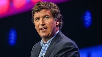 Ο Carslon αδειάζει με πάταγο τον Trump: «Ο πιο δημοφιλής ηγέτης του πλανήτη ονομάζεται Vladimir Putin»