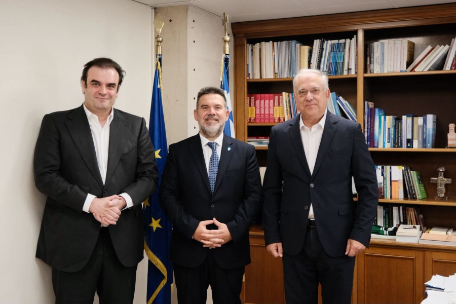 Πιερρακάκης – Θεοδωρικάκος: Τέλος στο «στίγμα» του καρκίνου – «Δικαίωμα στη Λήθη» για τους επιζώντες με ιστορικό της νόσου