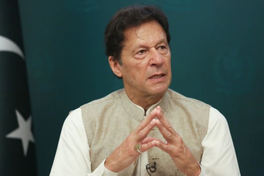 Πολιτικό χάος στο Πακιστάν – Εγκρίθηκε η πρόταση μομφής και απομακρύνεται από την πρωθυπουργία ο Imran Khan