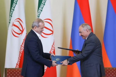 Το Ιράν υπέγραψε 10 μνημόνια συνεργασίας με την Αρμενία - Ενδυνάμωση της εταιρικής θέσης