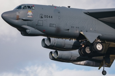 Οι Ηνωμένες Πολιτείες ανέπτυξαν τέσσερα στρατηγικά βομβαρδιστικά B-52 στην Ευρώπη - Ελιγμοί και κοντά στα ρωσικά σύνορα
