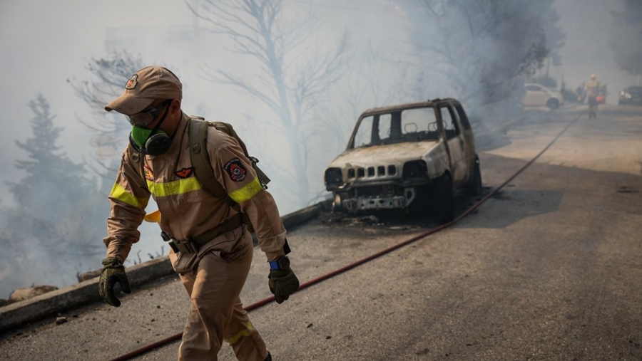 ΔΕΔΔΗΕ: Δεν υπάρχει ένδειξη ότι η πυρκαγιά στη Βούλα προκλήθηκε από το δίκτυο ηλεκτρισμού